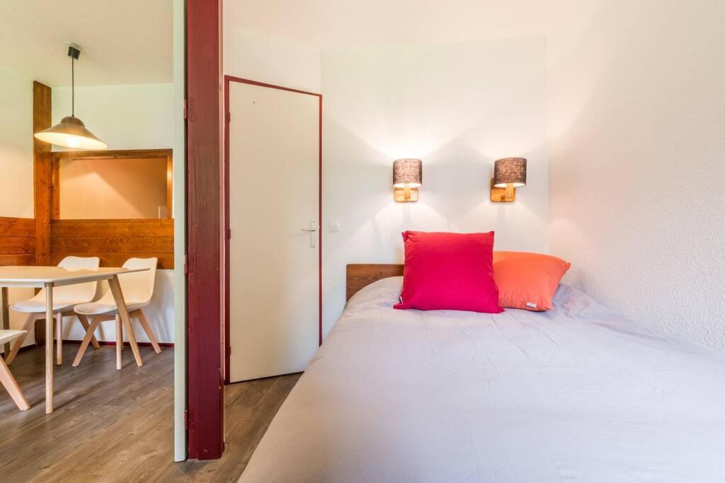 Au Coeur De Chamonix, Un Ecrin De Verdure Apartment Bagian luar foto