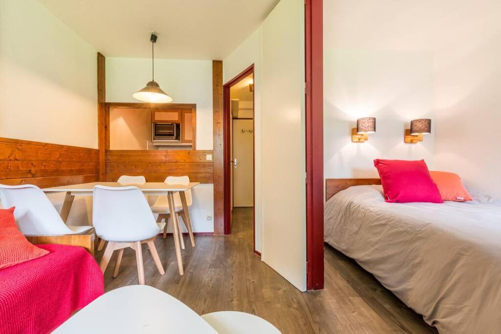 Au Coeur De Chamonix, Un Ecrin De Verdure Apartment Bagian luar foto